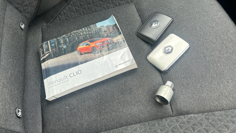 Renault Clio 1.0 TCe 100 Iconic 5dr Petrol Hatchback